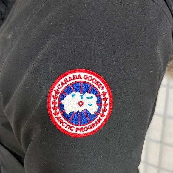 Canada Goose Holt Renfrew 175Women's Black and Pink Parka Coat, Extra Small - Picture 2 of 14